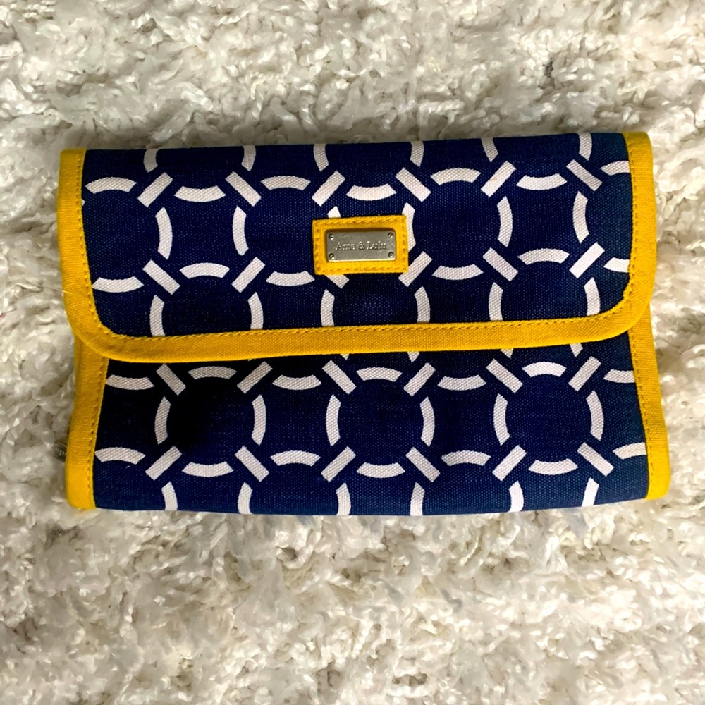 Amy and Lulu jewelry case